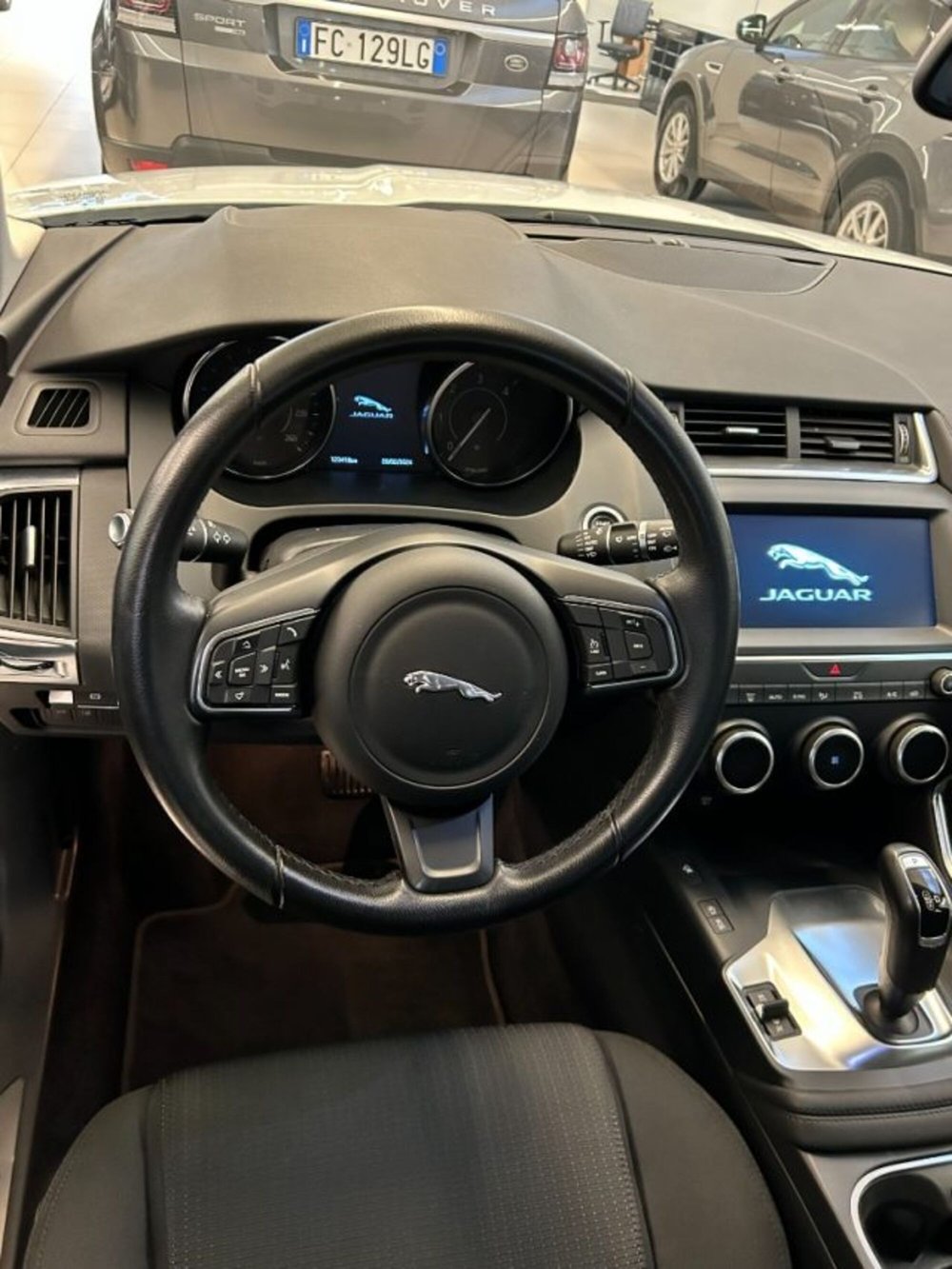 Jaguar E-Pace usata a Modena (8)