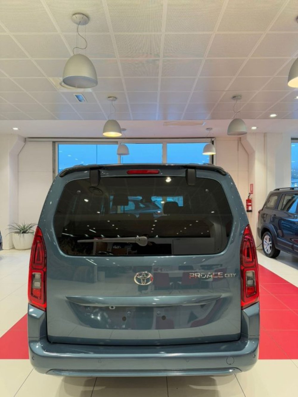 Toyota Proace City Verso nuova a Sassari (4)