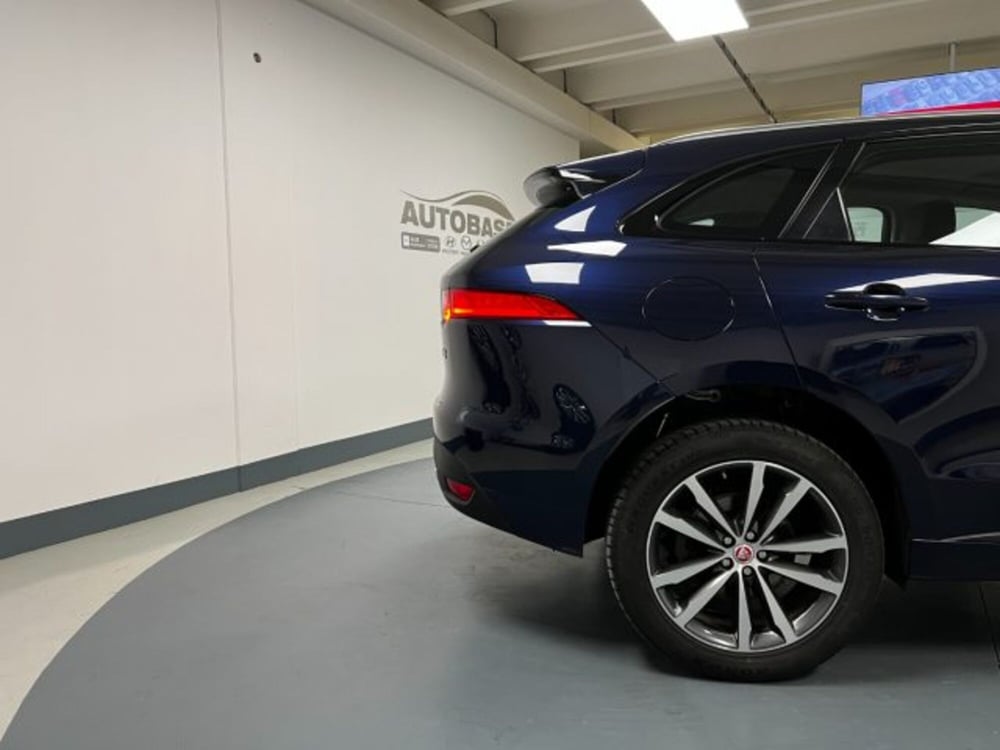 Jaguar F-Pace usata a Brescia (20)