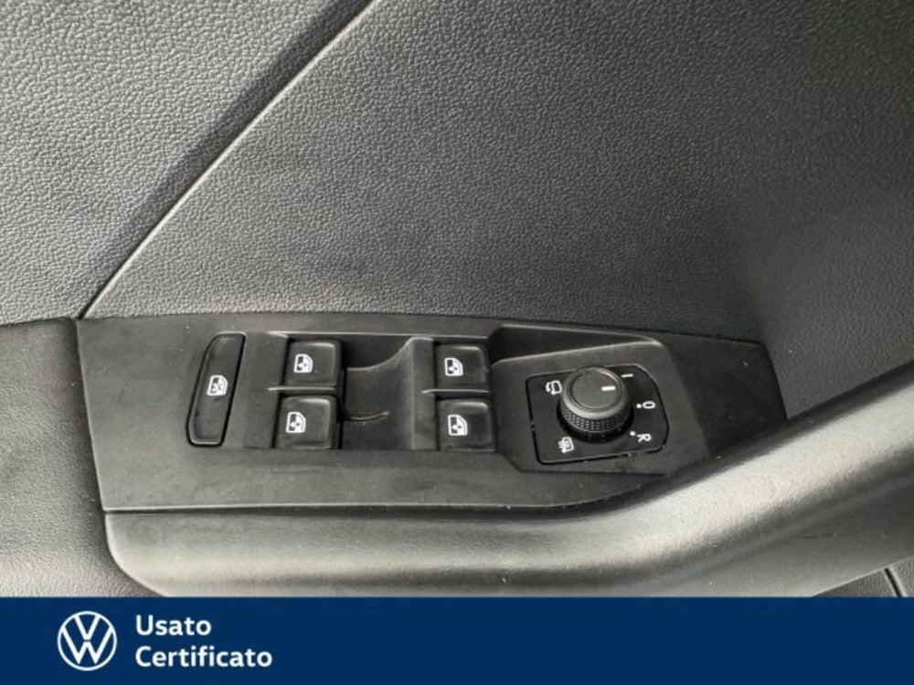 Volkswagen T-Cross usata a Vicenza (11)