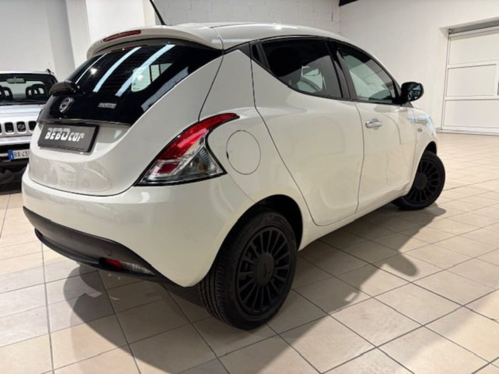 Lancia Ypsilon usata a Torino (5)