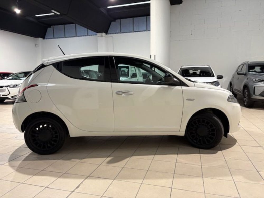 Lancia Ypsilon usata a Torino (6)