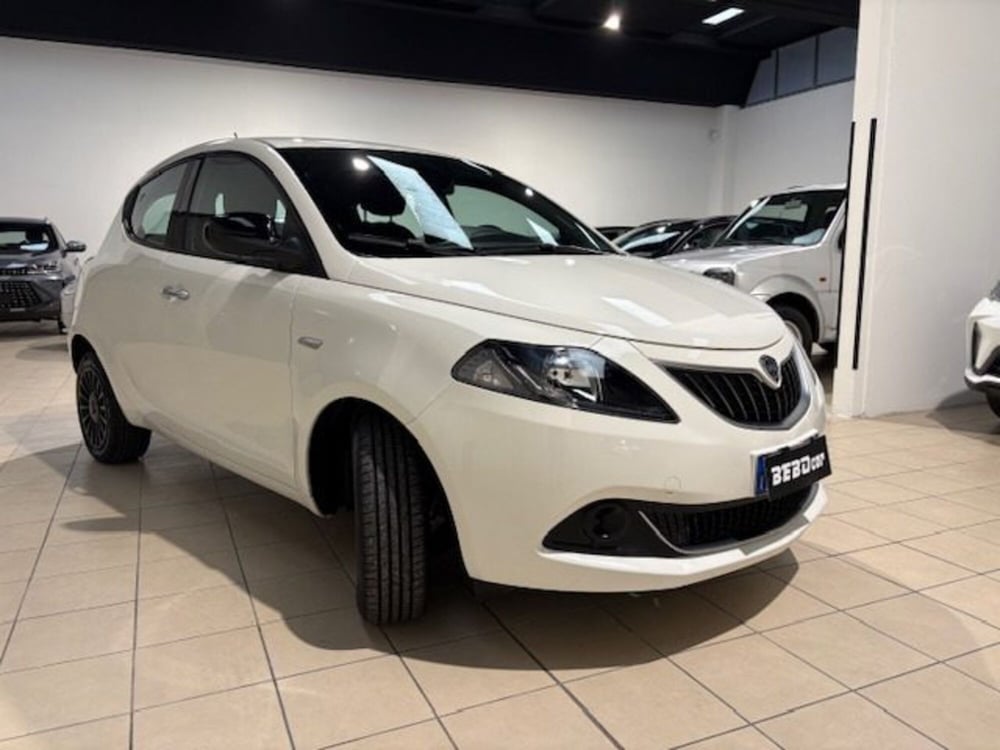 Lancia Ypsilon usata a Torino (7)