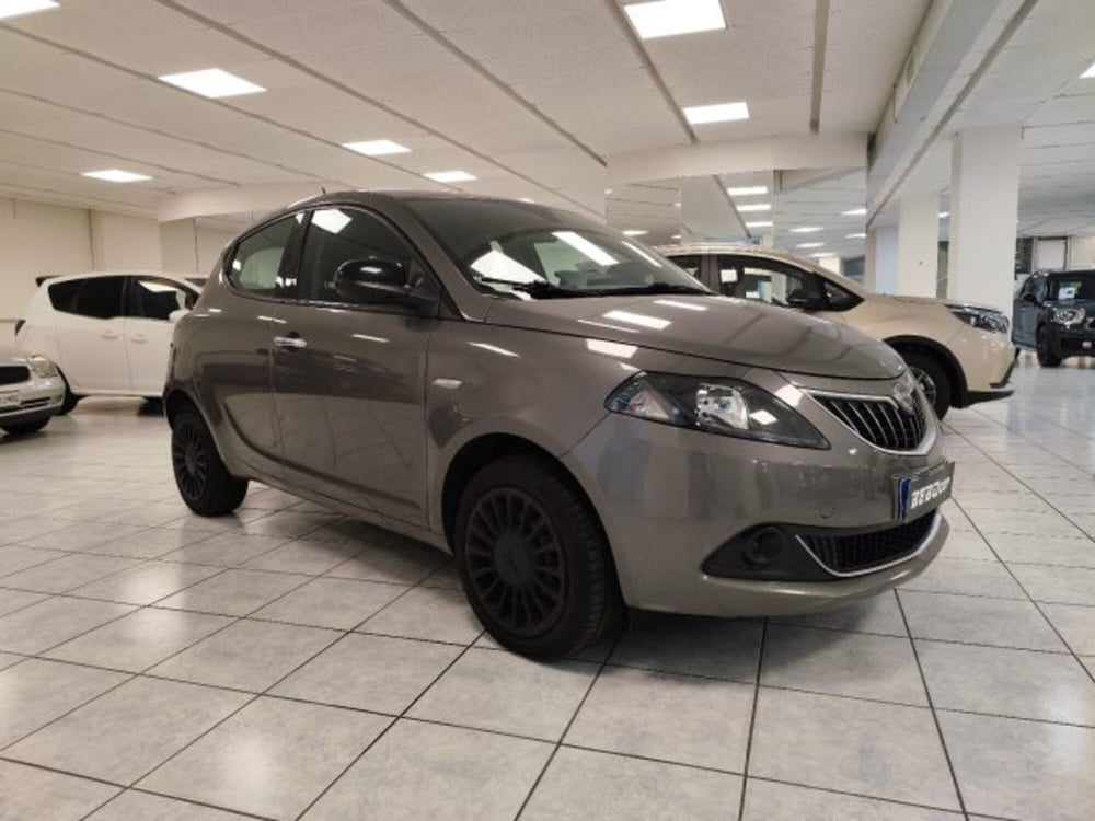 Lancia Ypsilon usata a Torino (3)