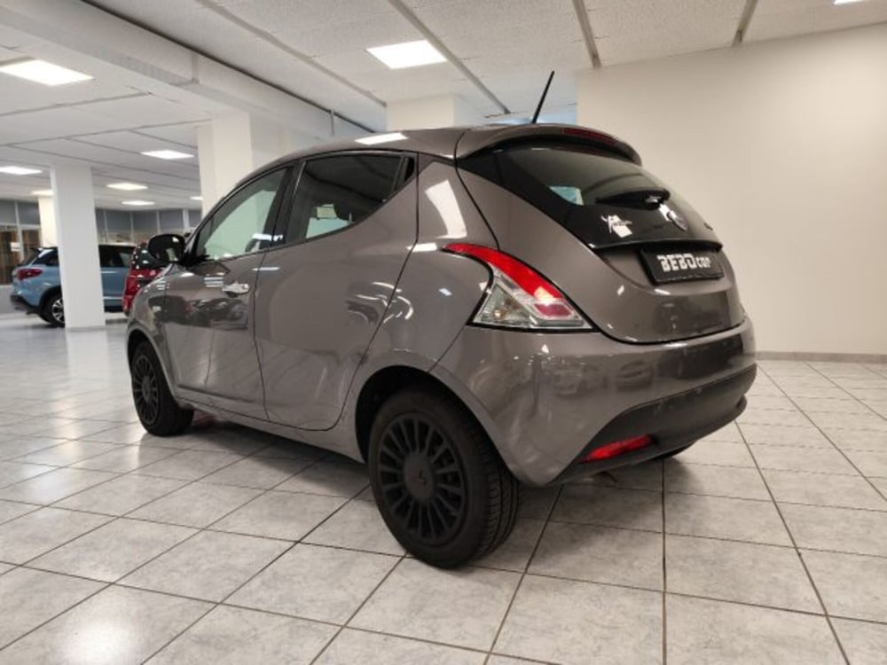Lancia Ypsilon usata a Torino (6)