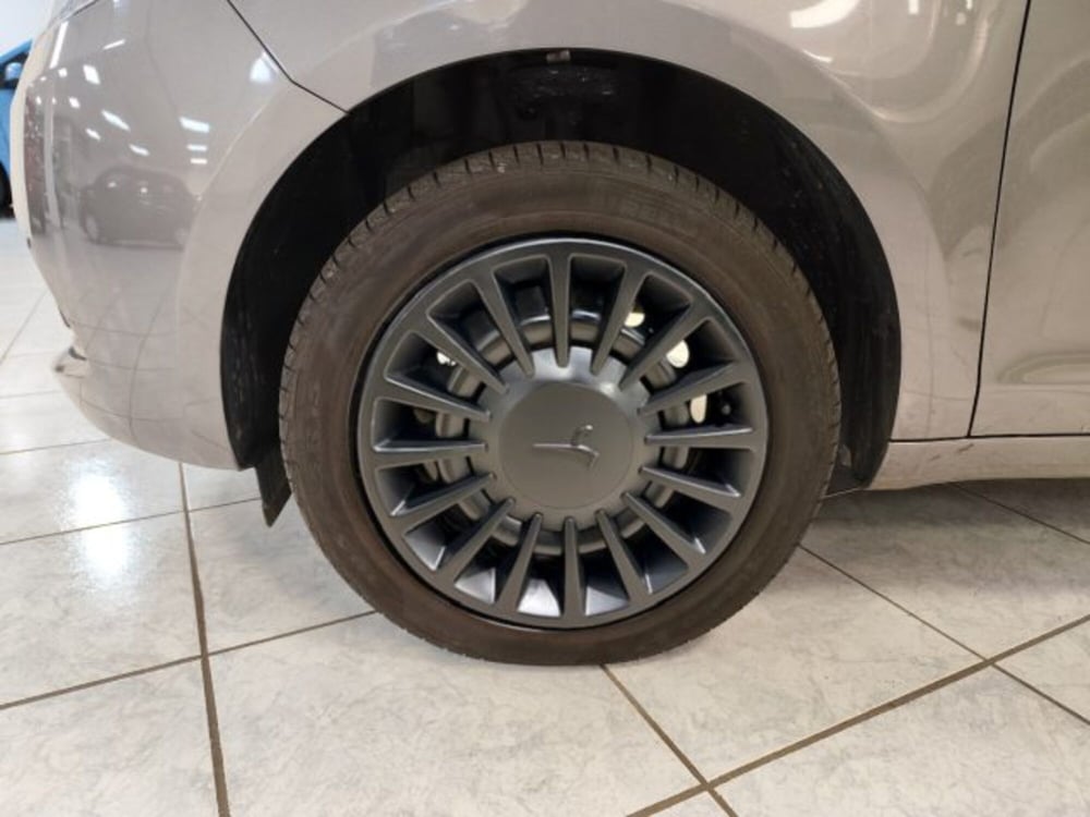 Lancia Ypsilon usata a Torino (9)