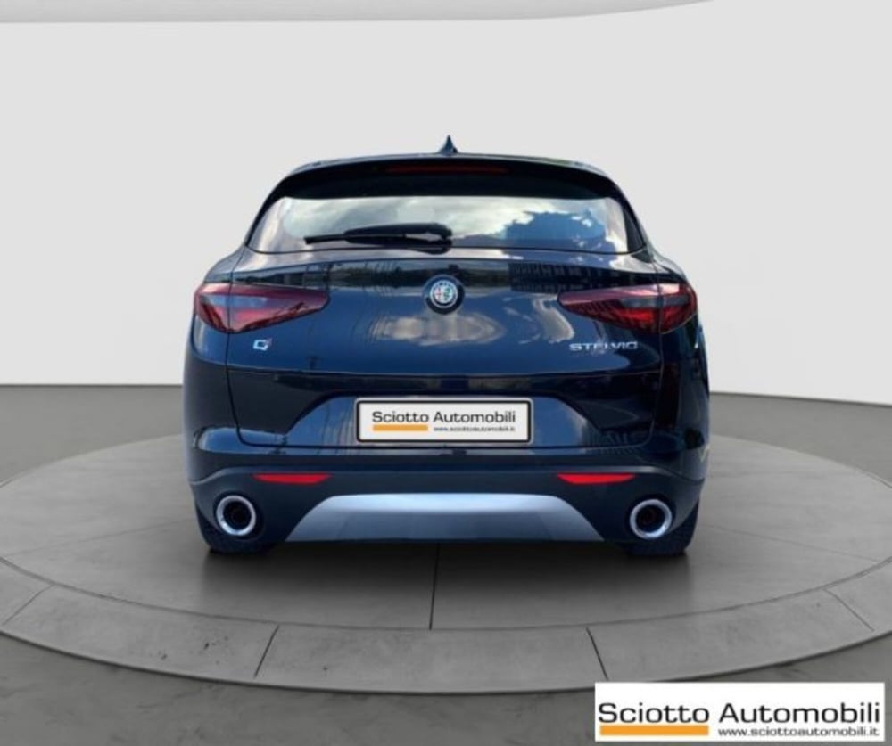 Alfa Romeo Stelvio usata a Messina (3)