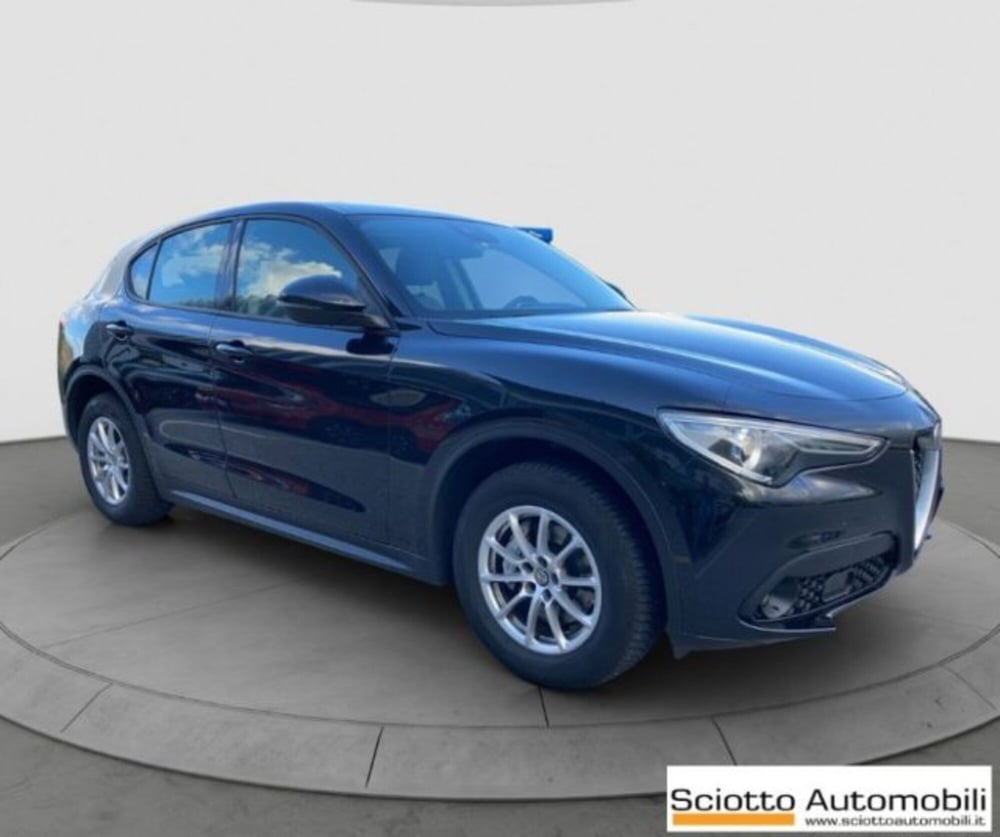 Alfa Romeo Stelvio usata a Messina (7)