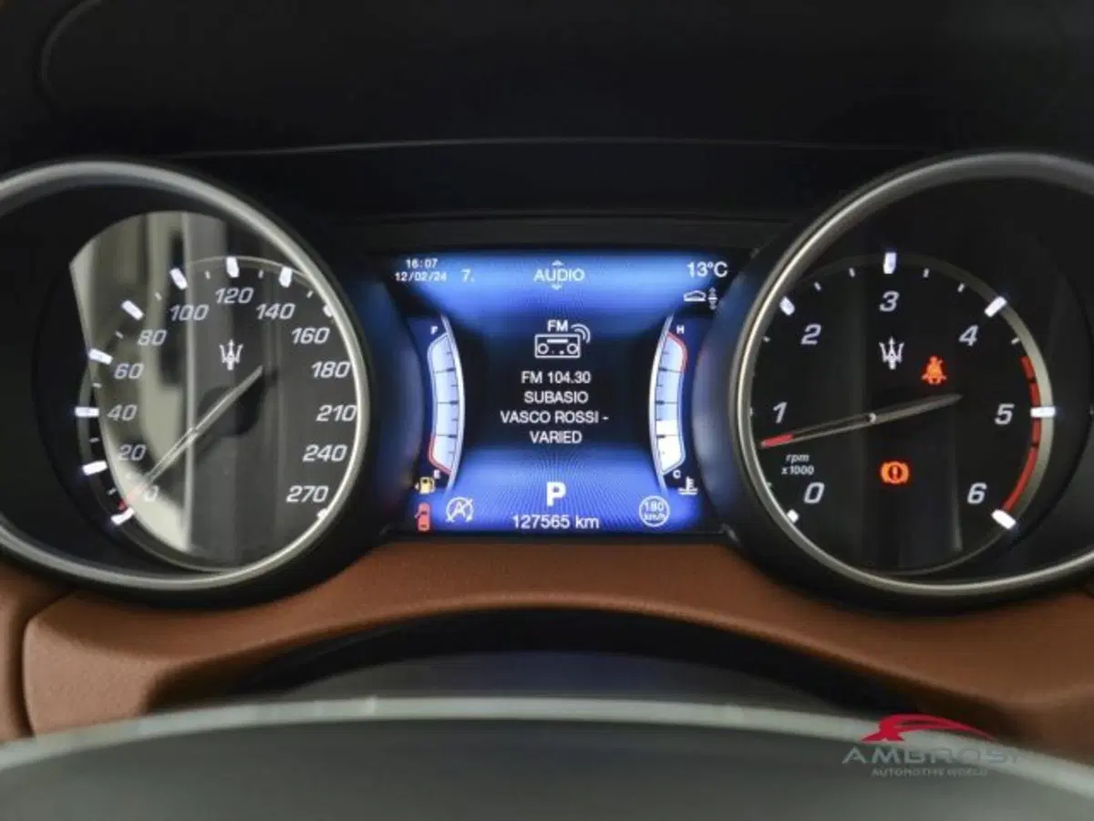 Maserati Levante usata a Perugia (8)