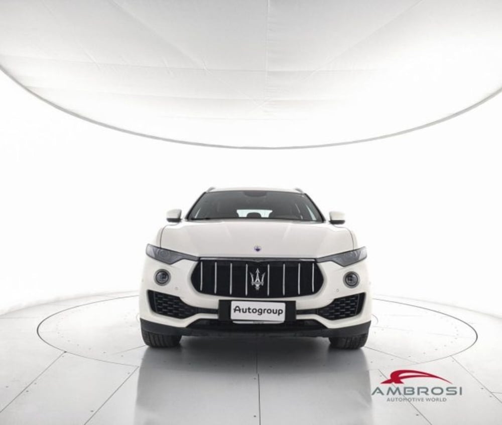 Maserati Levante usata a Perugia (5)