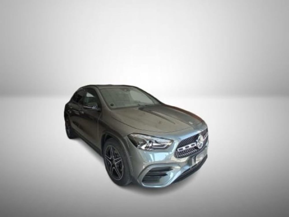 Mercedes-Benz GLA SUV nuova a Potenza