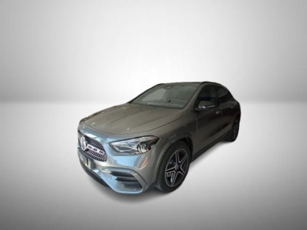 Mercedes-Benz GLA SUV nuova a Potenza (3)