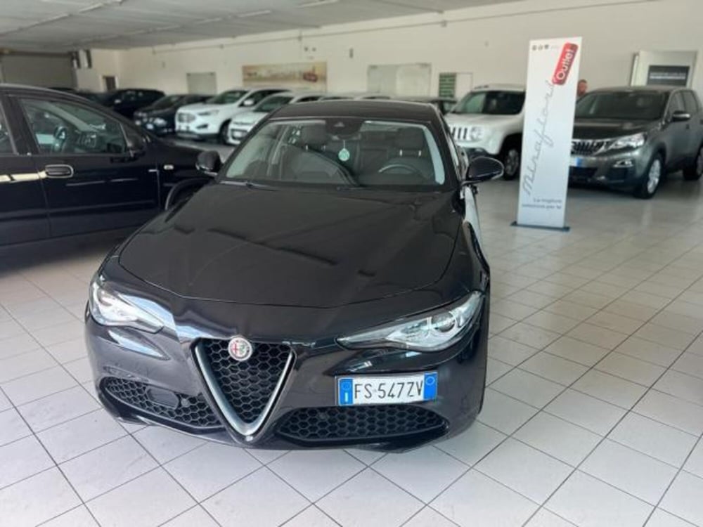 Alfa Romeo Giulia usata a Napoli (2)