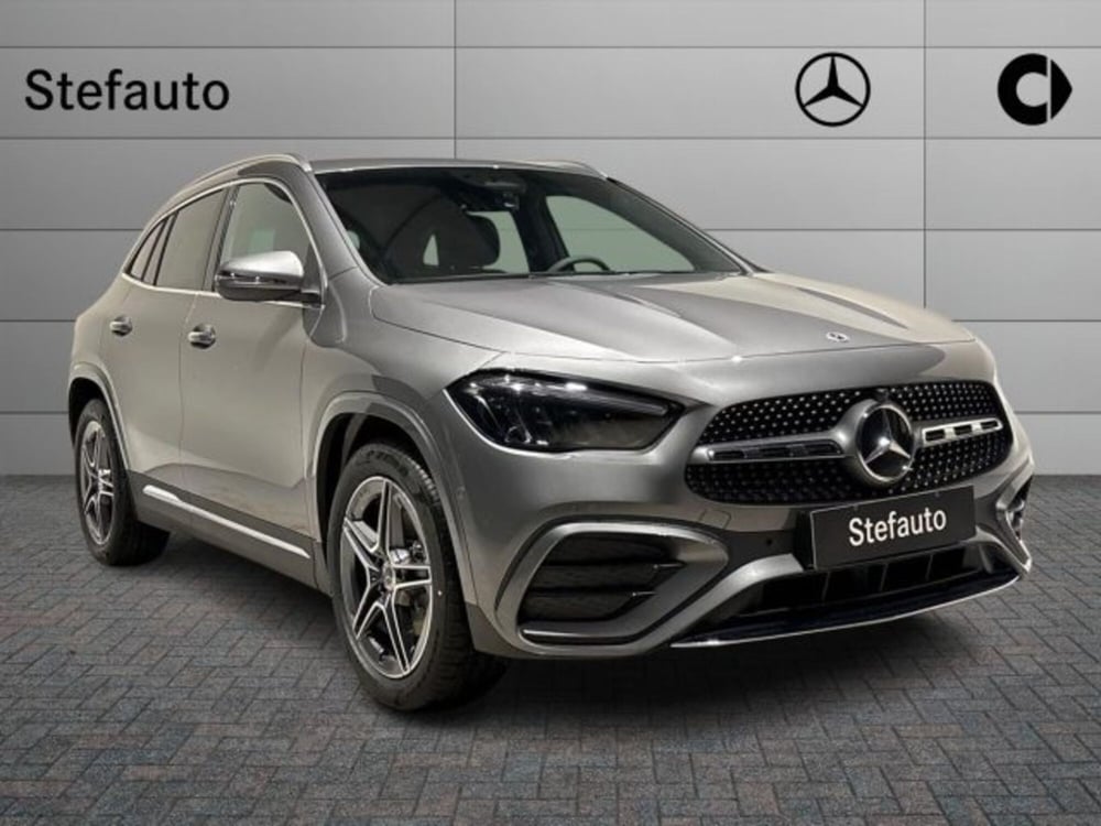 Mercedes-Benz GLA SUV nuova a Bologna