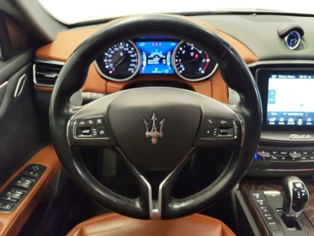 Maserati Ghibli usata a Modena (7)