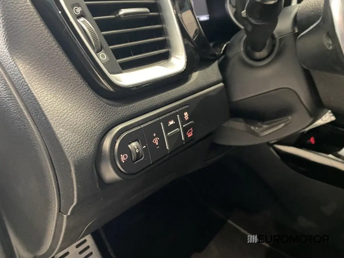 Kia ProCeed usata a Bari (10)
