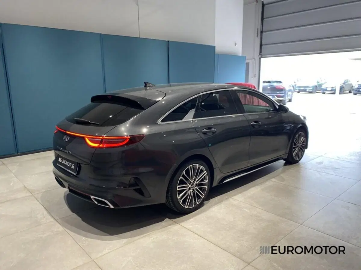 Kia ProCeed usata a Bari (5)