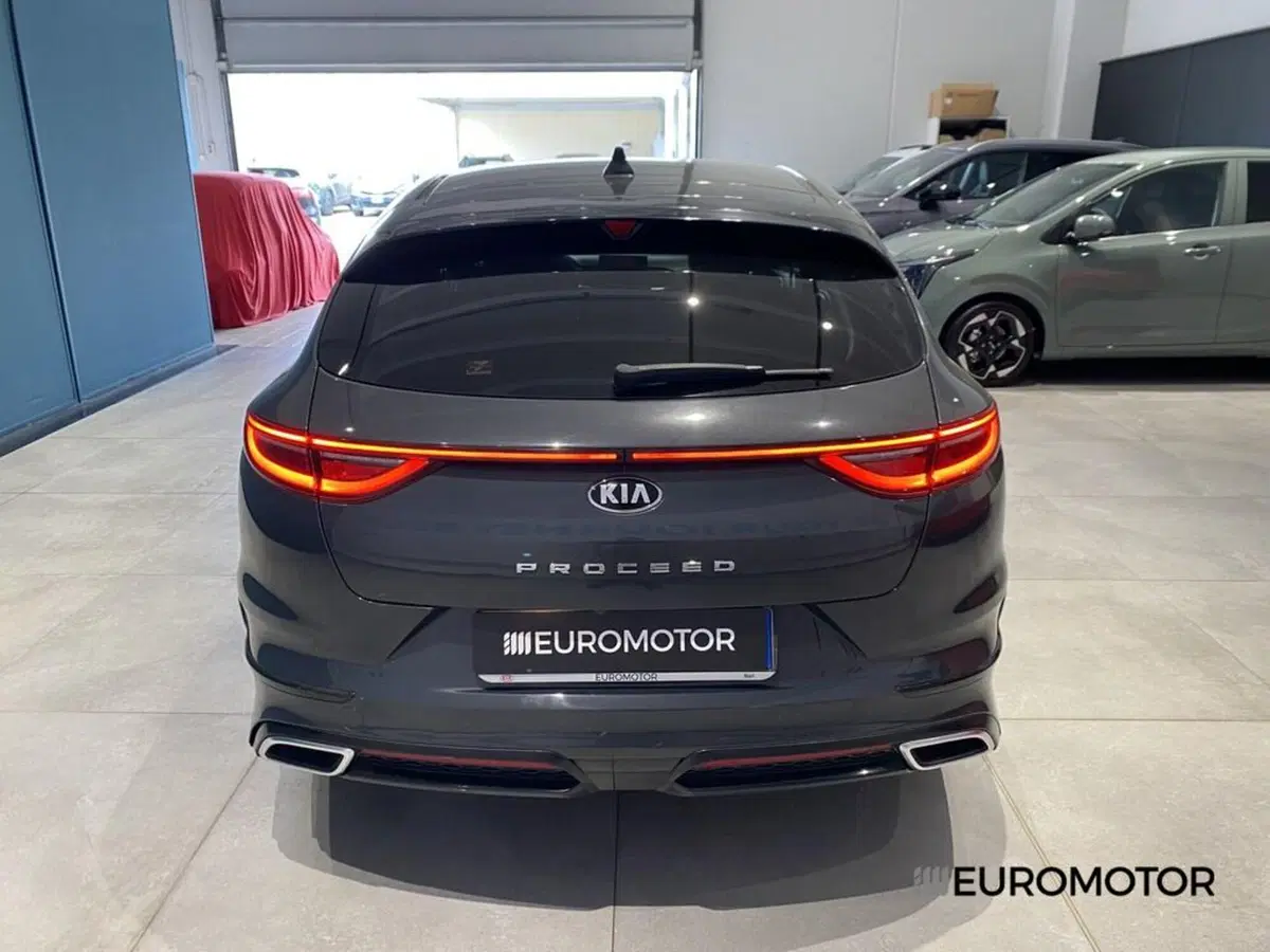 Kia ProCeed usata a Bari (6)