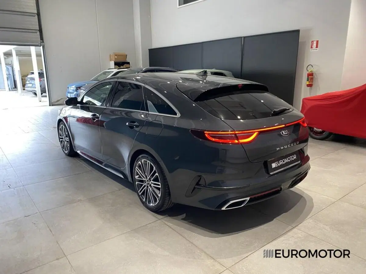 Kia ProCeed usata a Bari (7)