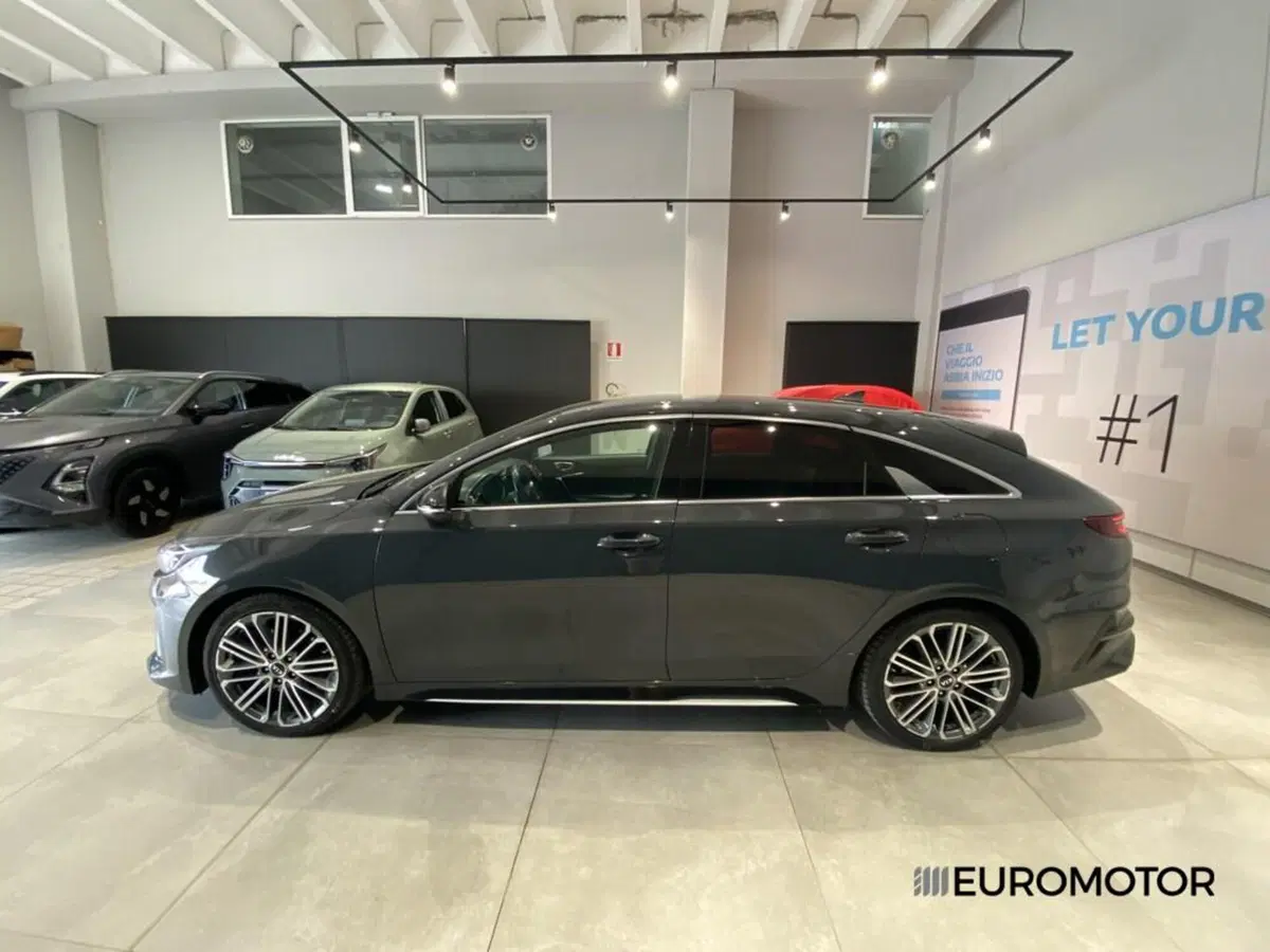 Kia ProCeed usata a Bari (8)