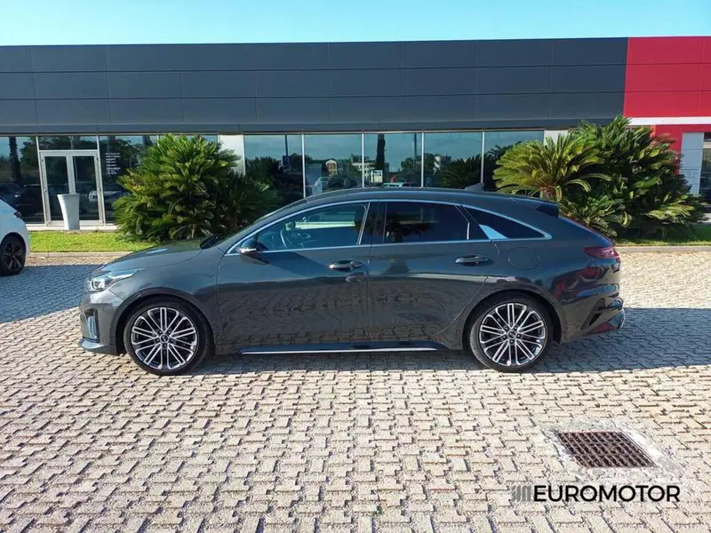 Kia ProCeed usata a Bari (8)