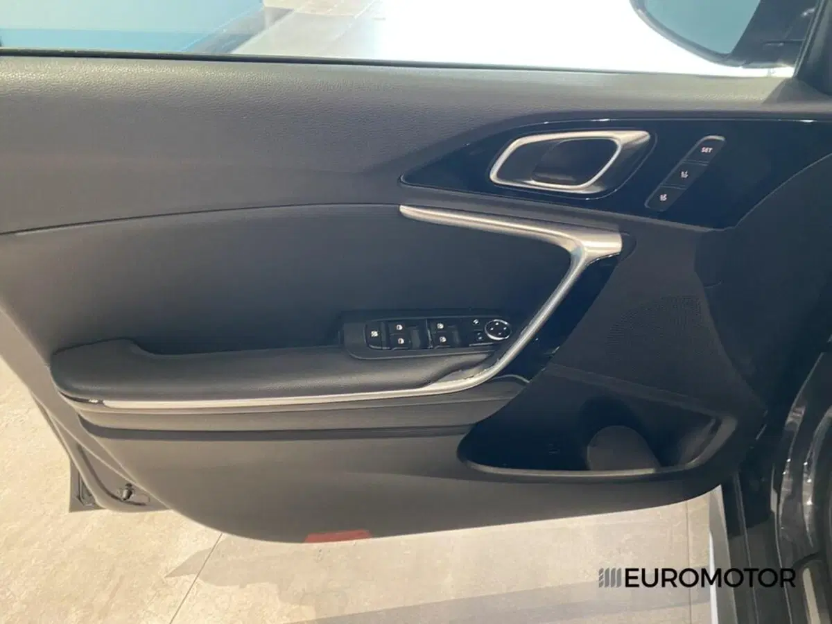 Kia ProCeed usata a Bari (9)