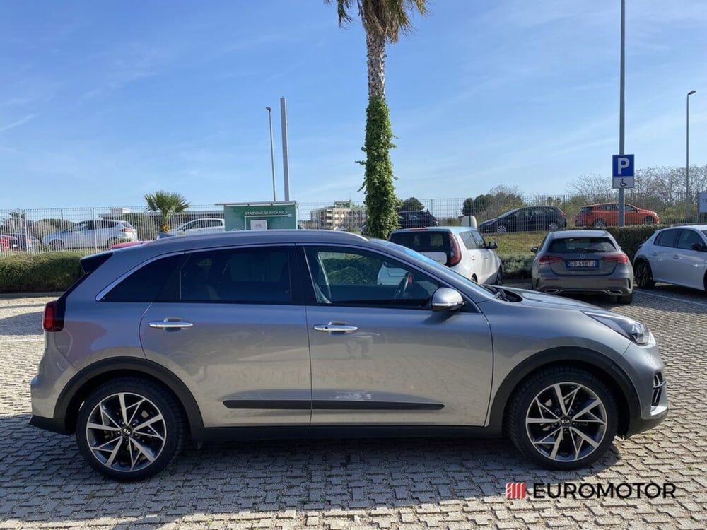 Kia Niro usata a Bari (6)