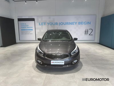 Kia cee&#039;d 1.6 CRDi 128 CV 5 porte Class del 2012 usata a Modugno