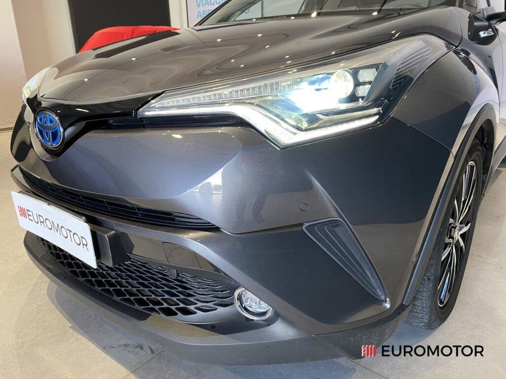 Toyota Toyota C-HR usata a Bari (4)