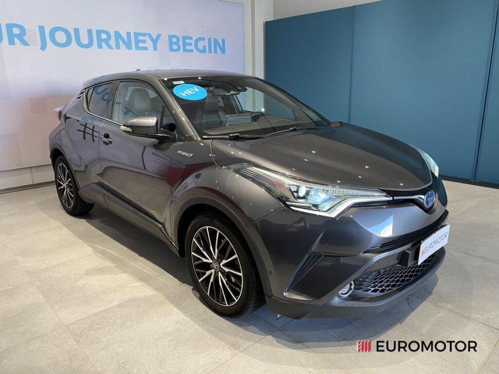 Toyota Toyota C-HR usata a Bari (5)