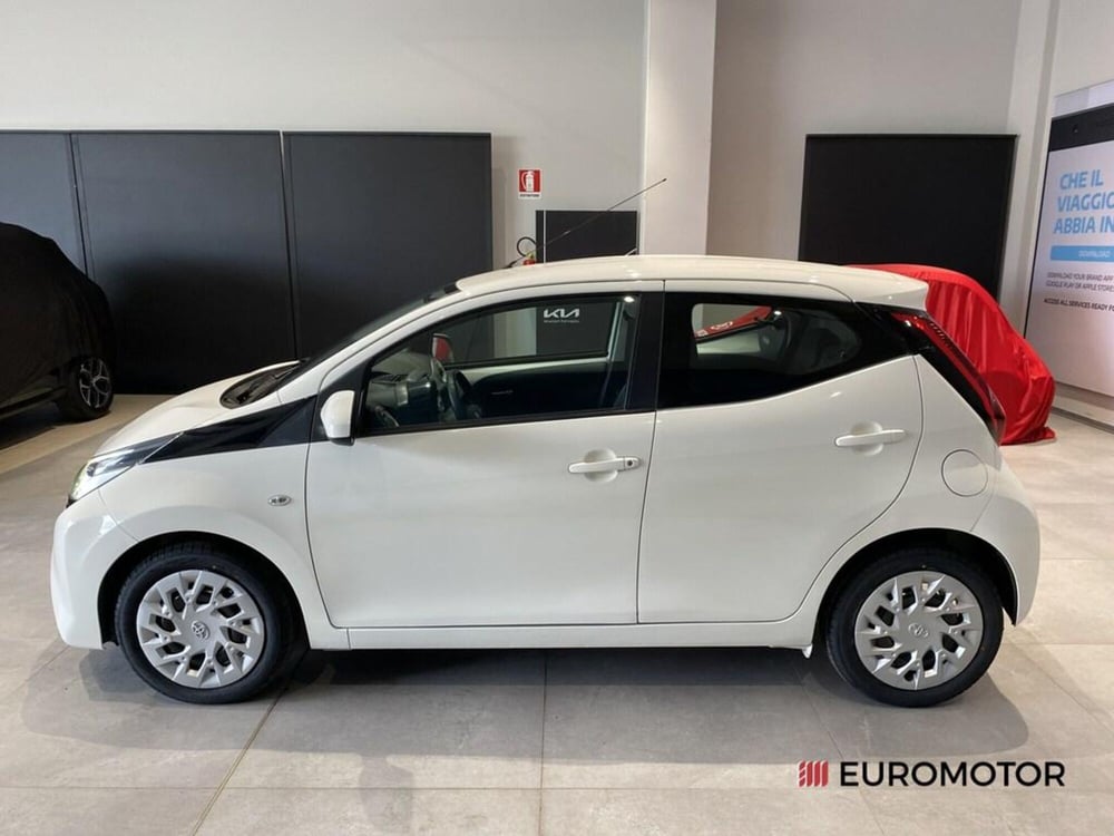 Toyota Aygo X usata a Bari (10)