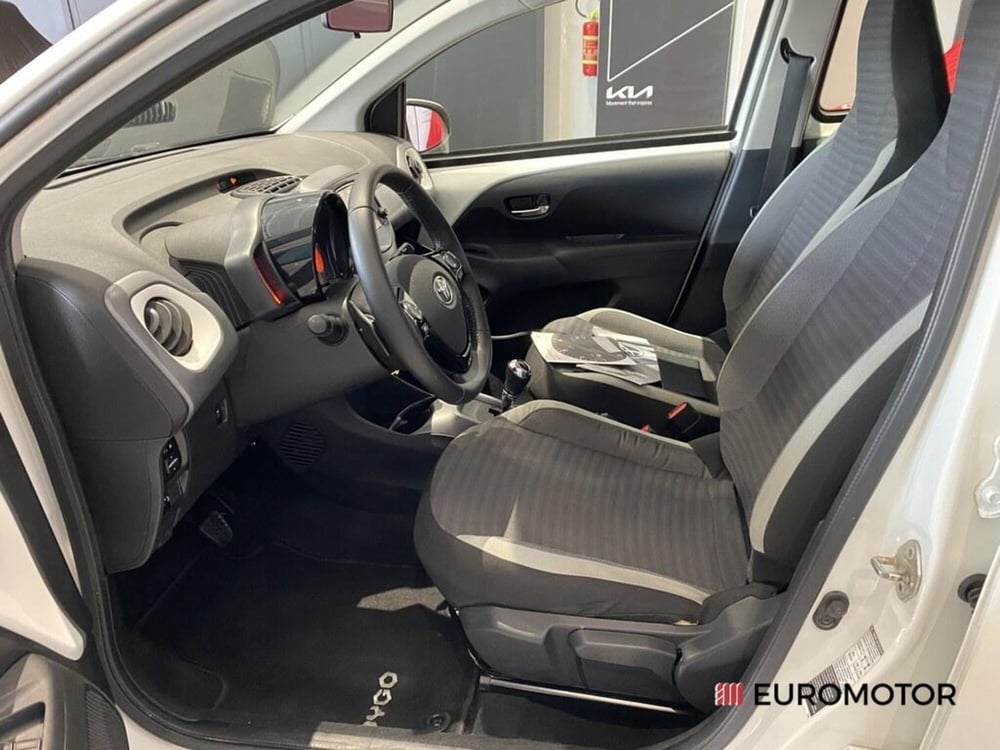 Toyota Aygo X usata a Bari (14)