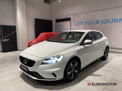 Volvo V40 T2 Geartronic R-design  del 2019 usata a Modugno