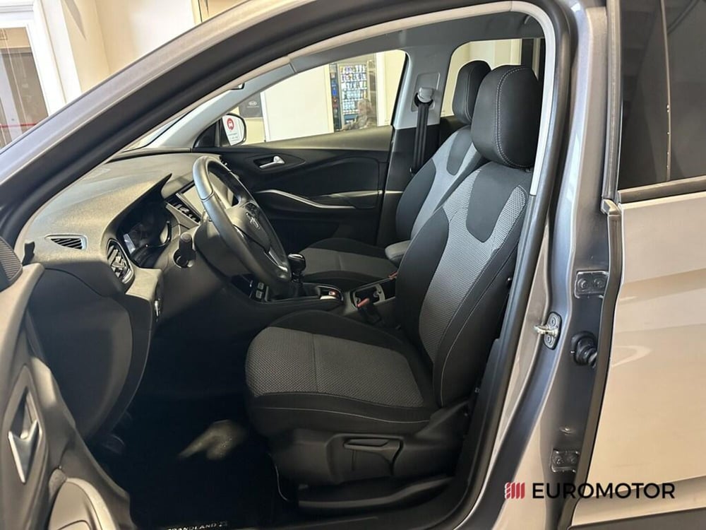 Opel Grandland X usata a Bari (13)