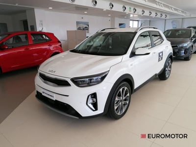 Kia Stonic 1.0 T-GDi 100 CV MHEV iMT Style  nuova a Modugno