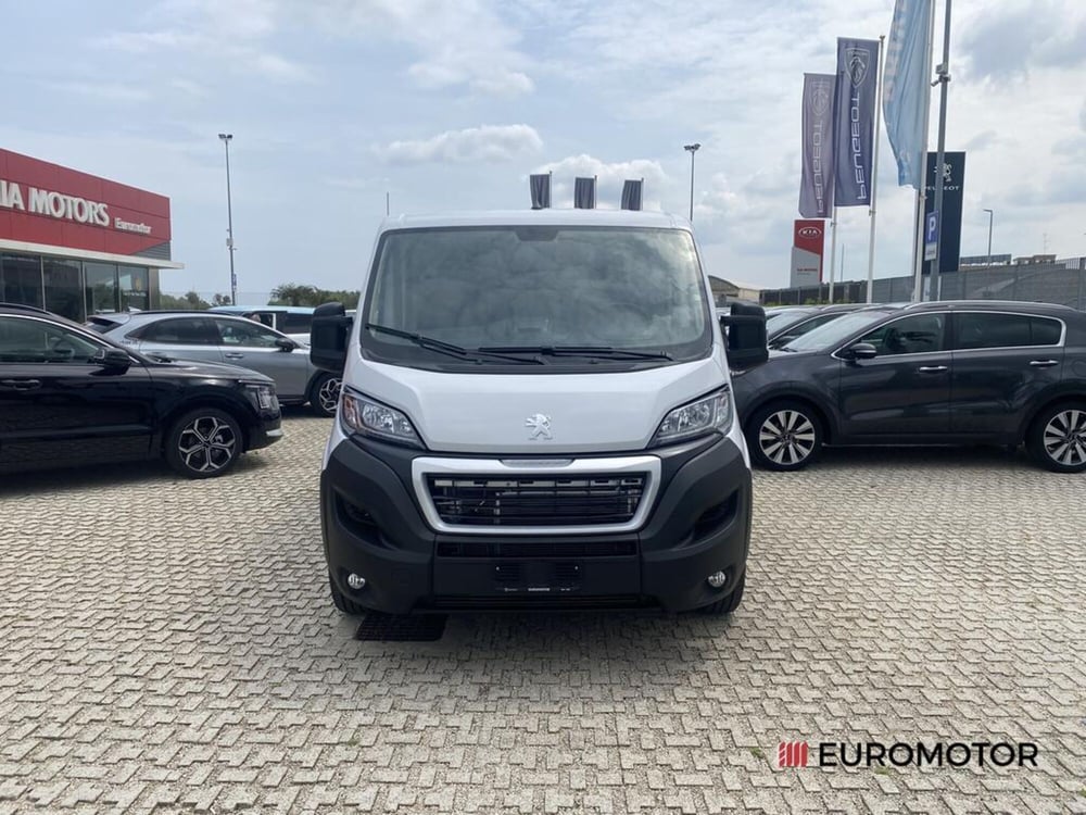 Peugeot Boxer Furgone nuova a Bari (2)