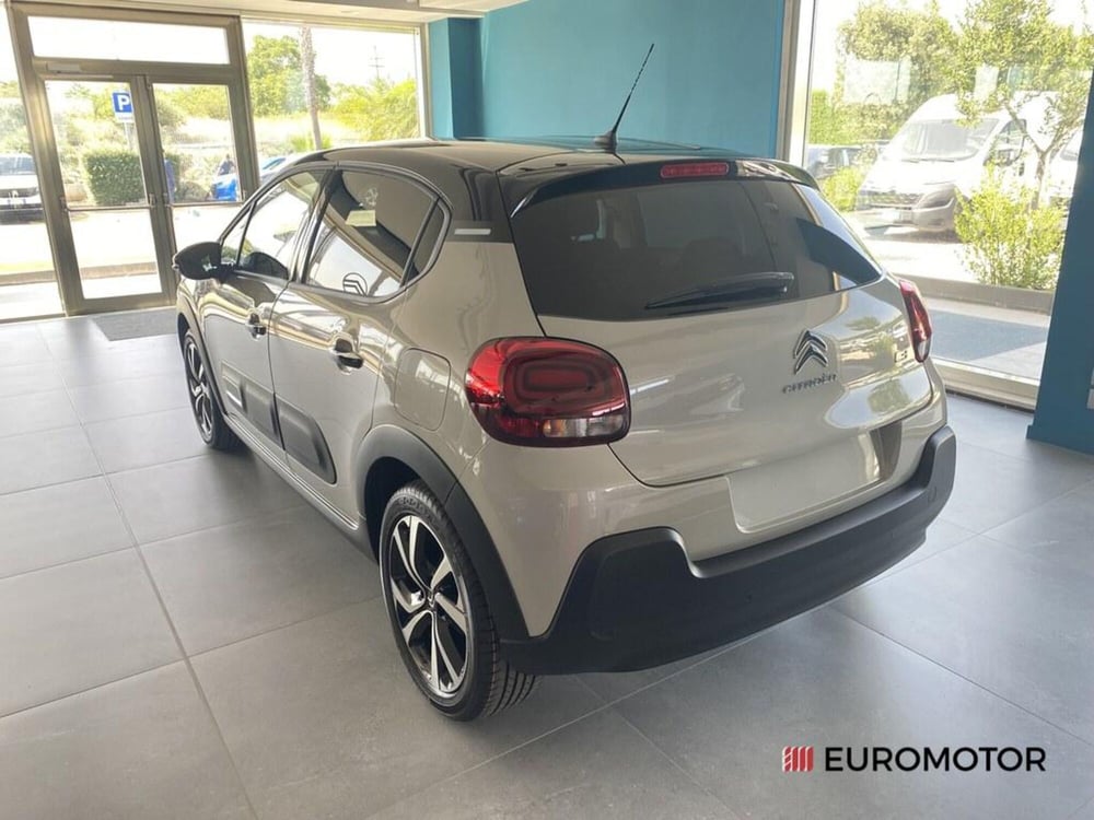 Citroen C3 nuova a Bari (7)