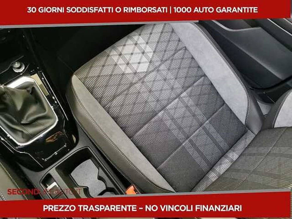 Volkswagen T-Roc nuova a Chieti (18)