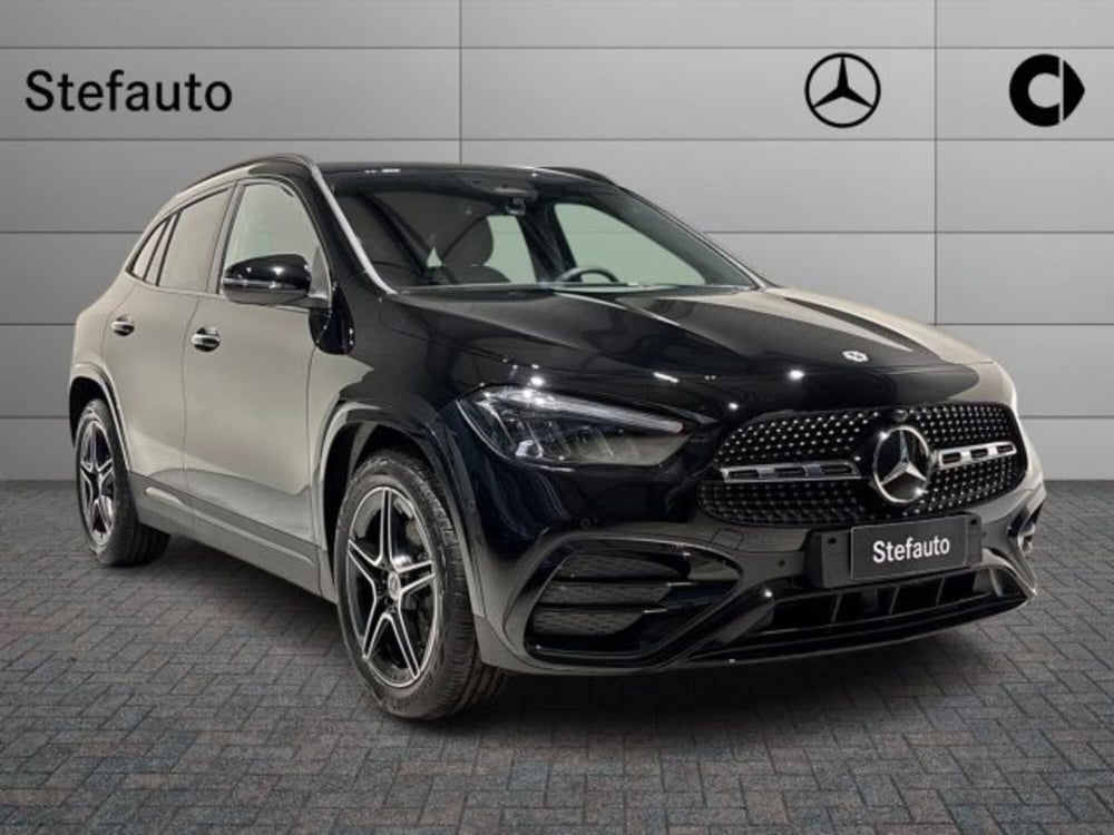 Mercedes-Benz GLA SUV nuova a Bologna