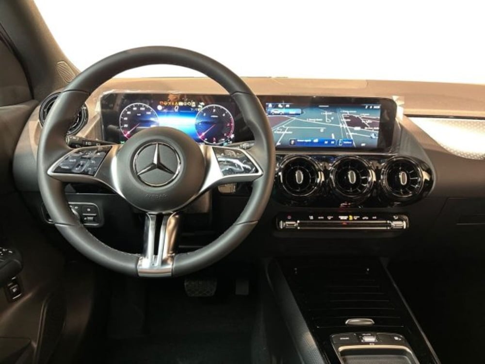 Mercedes-Benz GLA SUV nuova a Bologna (14)