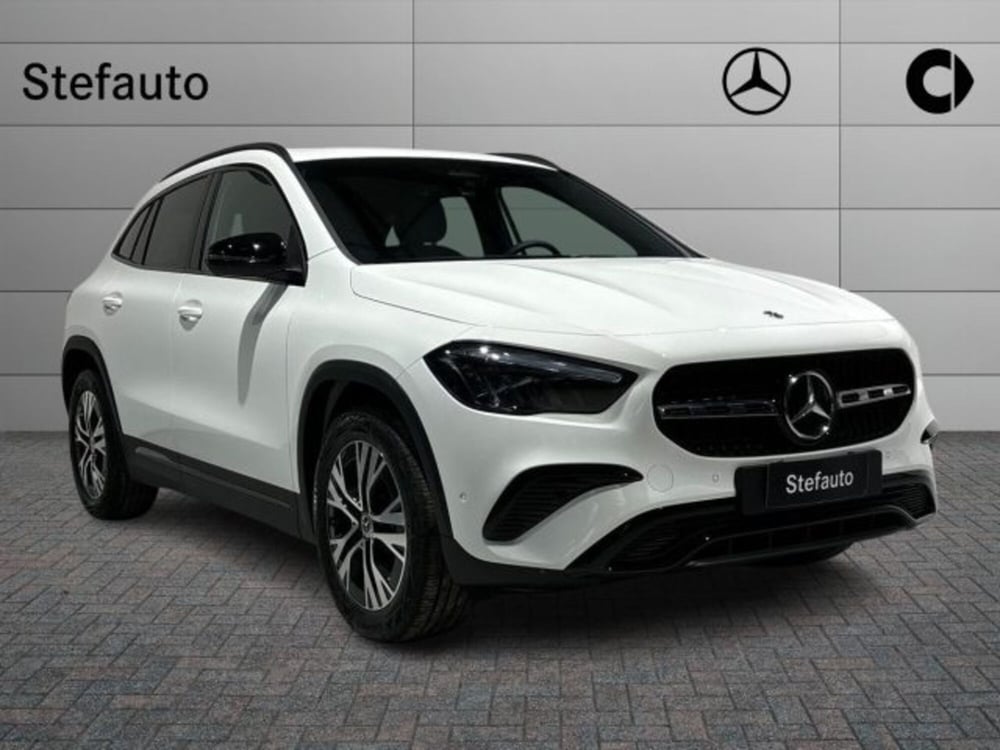 Mercedes-Benz GLA SUV nuova a Bologna