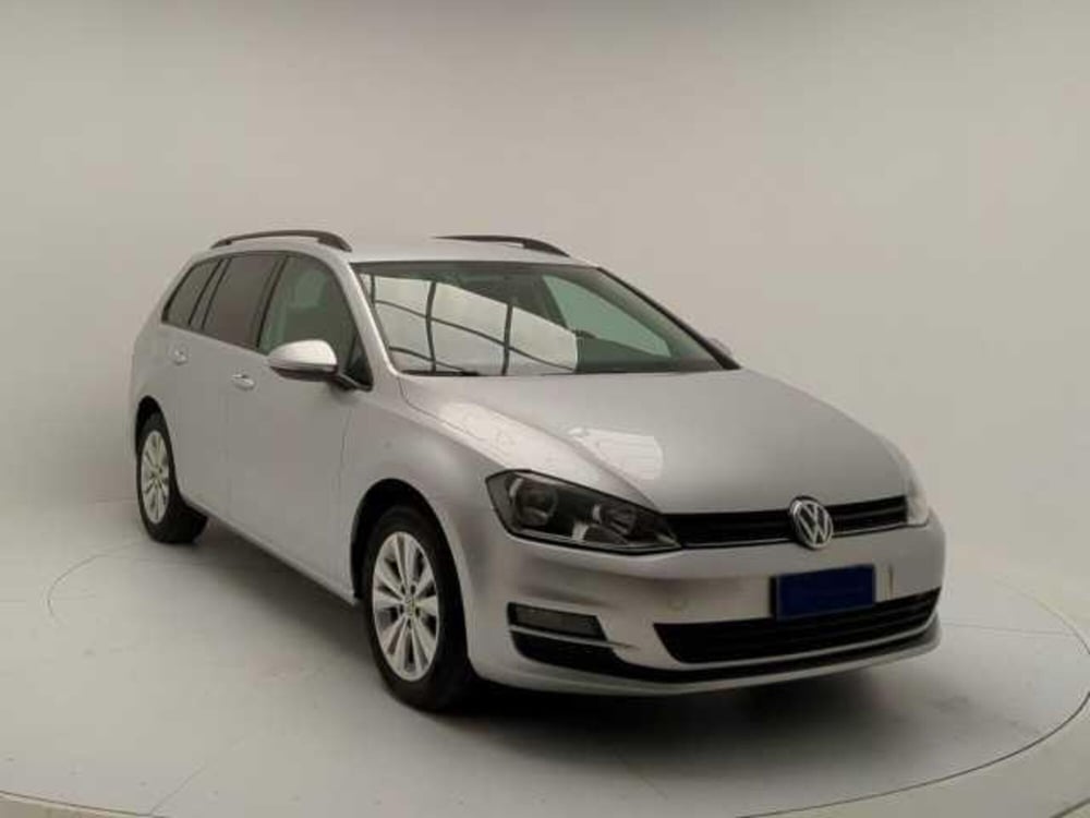 Volkswagen Golf Variant usata a Avellino