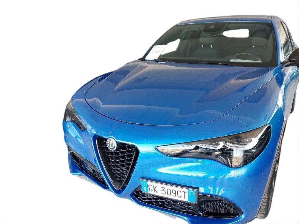 Alfa Romeo Stelvio usata a Lecce (5)