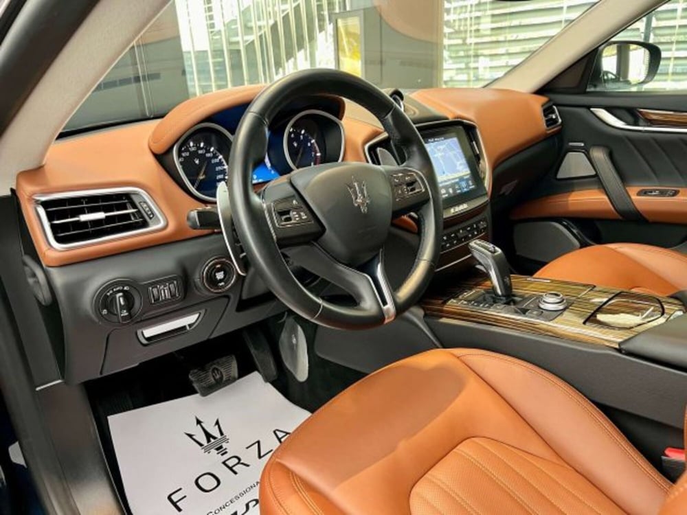 Maserati Ghibli usata a Torino (9)