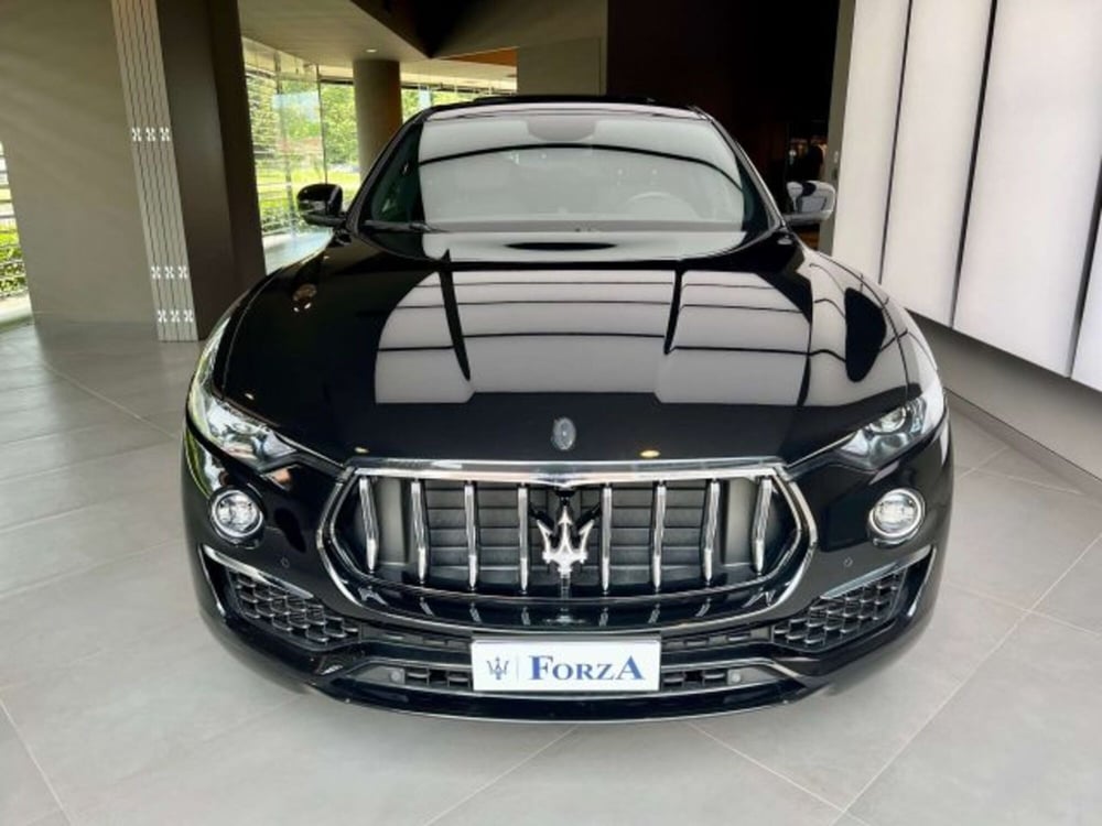 Maserati Levante usata a Torino (2)