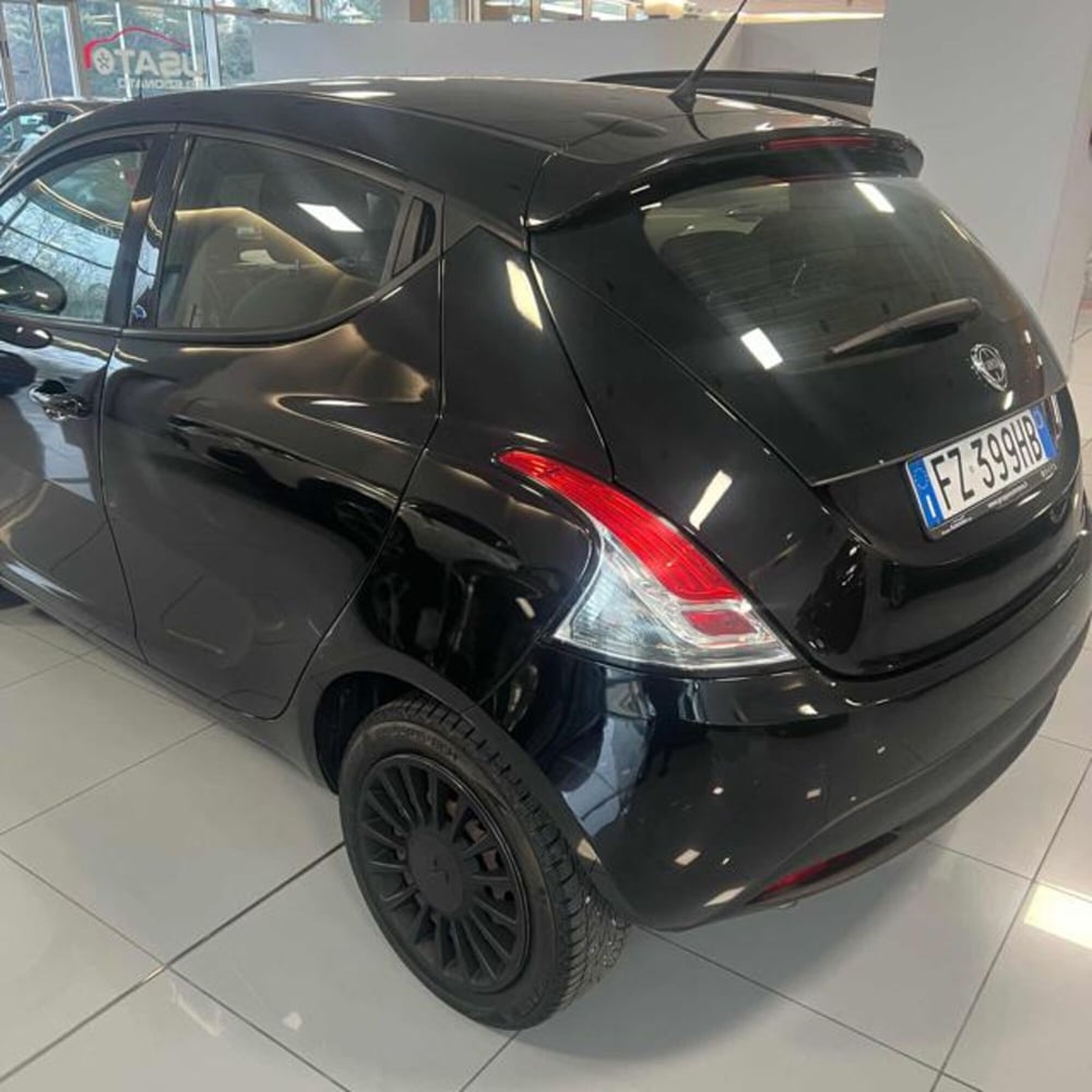 Lancia Ypsilon usata a Ferrara (5)