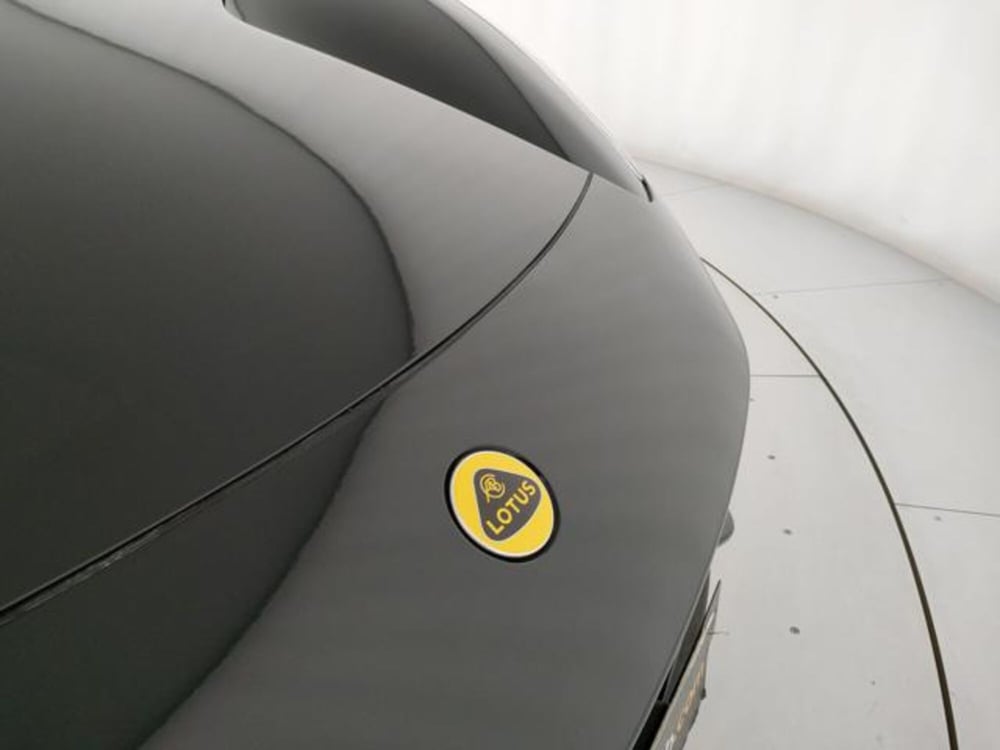 Lotus Emira nuova a Modena (9)