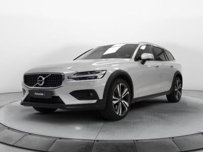 Volvo V60 Cross Country D4 AWD Geartronic Pro  del 2019 usata a Modena