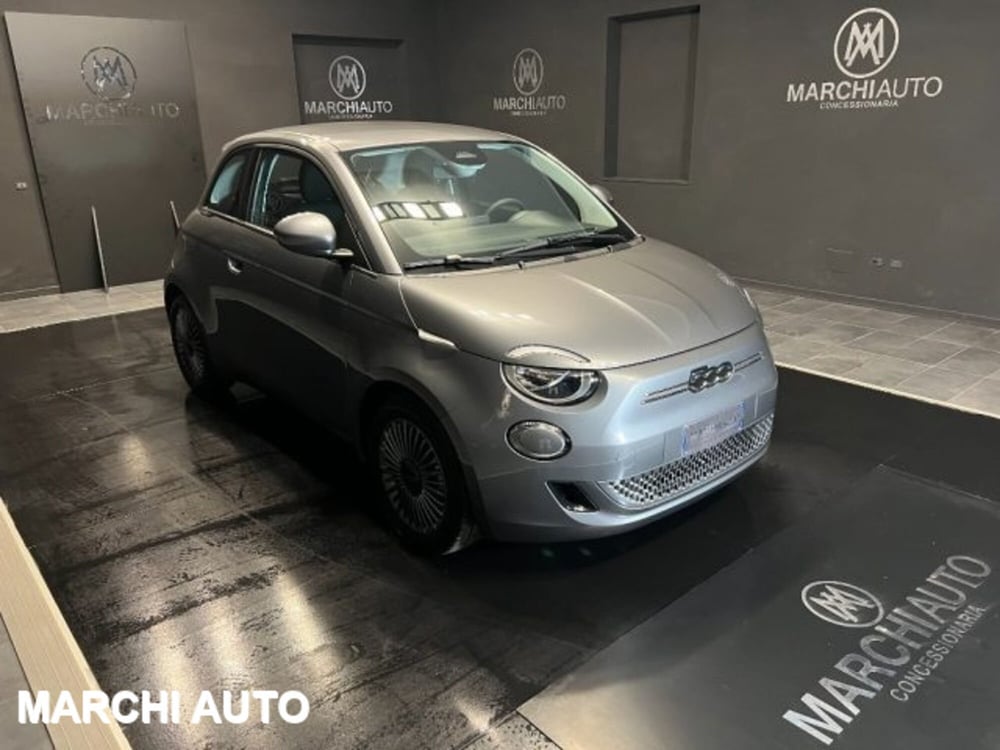 Fiat 500e nuova a Perugia (3)