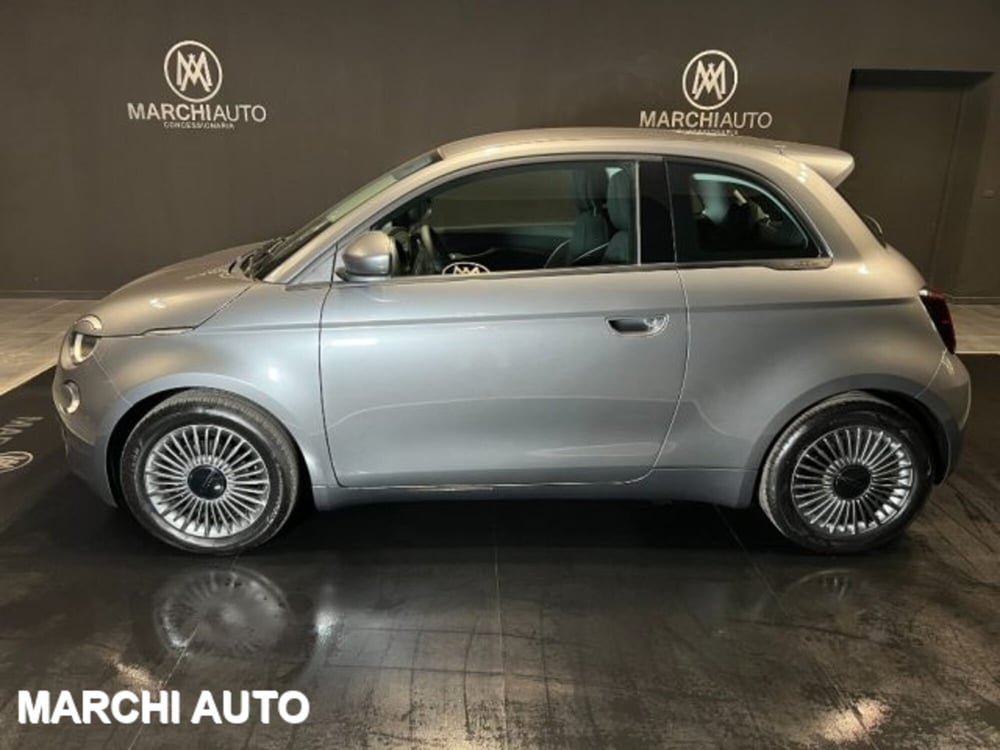 Fiat 500e nuova a Perugia (8)